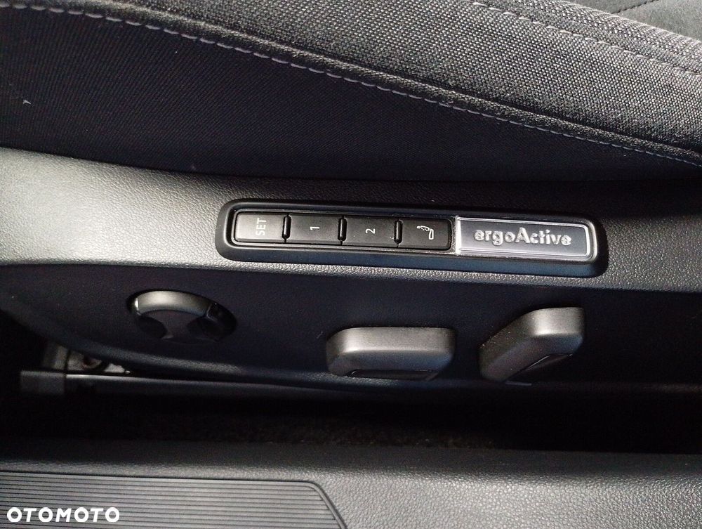 Volkswagen Golf Variant - 12