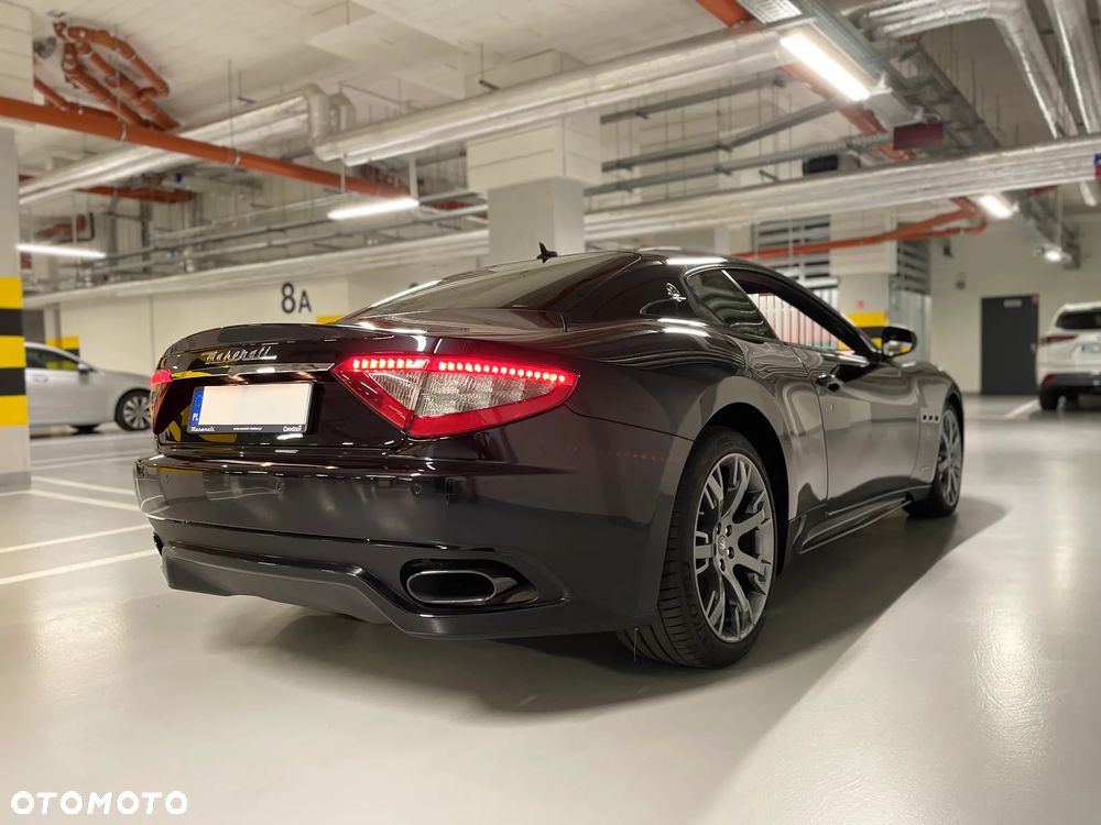 Maserati GranTurismo S Automat - 19