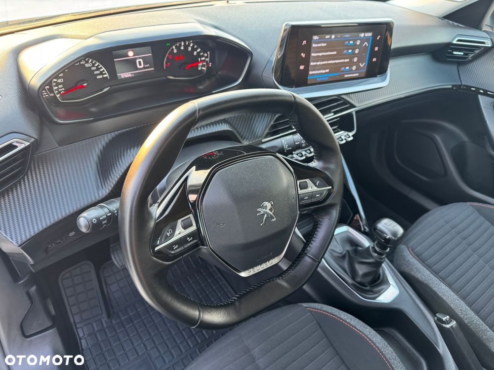Peugeot 2008 1.5 BlueHDi Allure S&S - 24