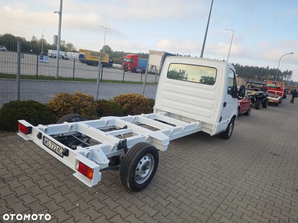 Nissan INTERSTAR - 19