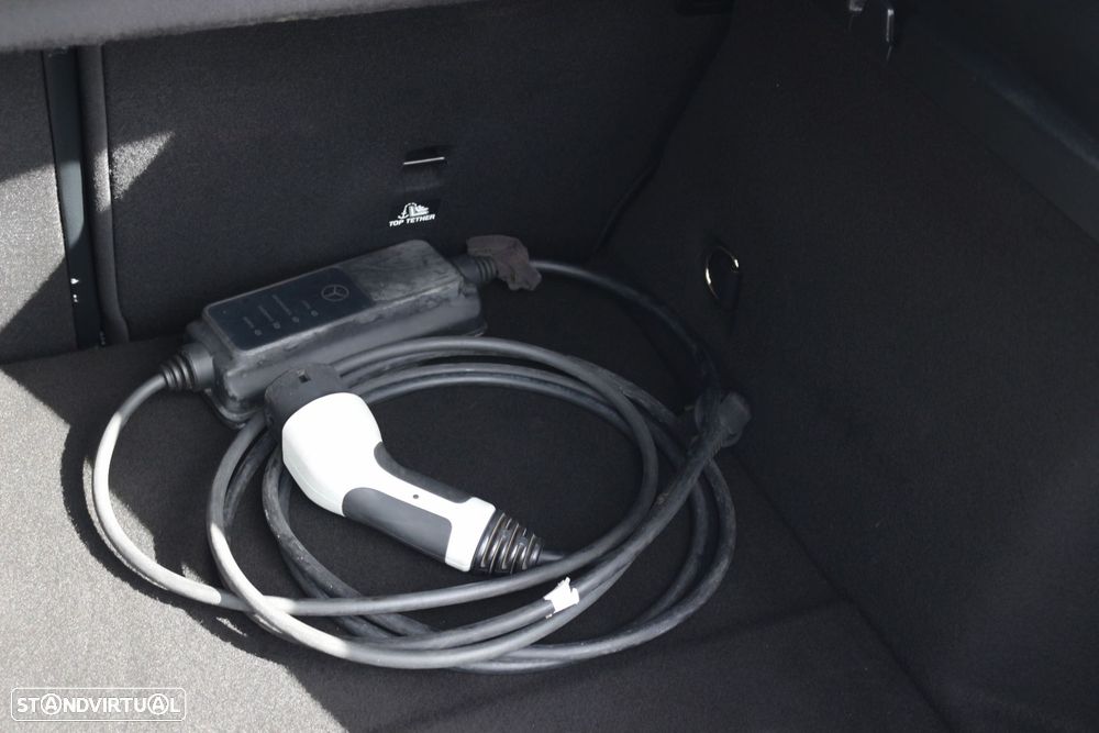 Mercedes-Benz A 250 e AMG Line - 42