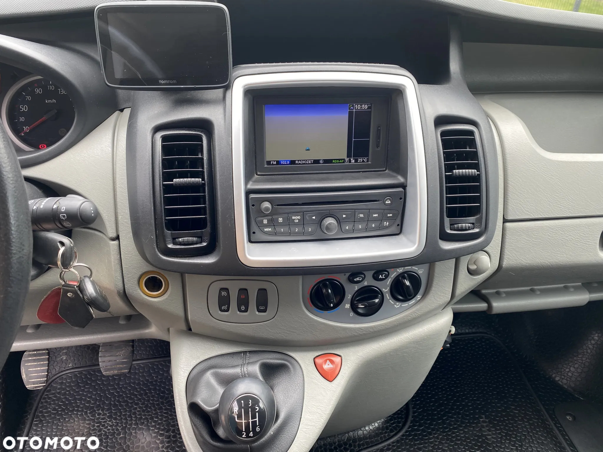 Renault TRAFIC - 11