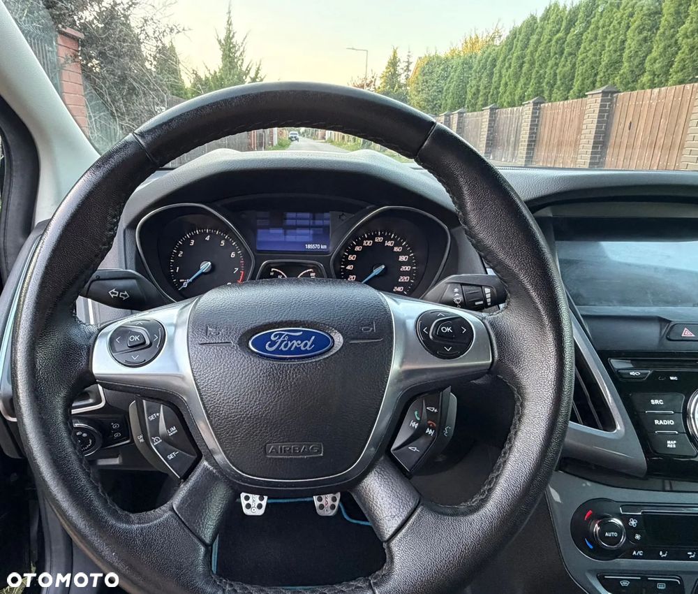 Ford Focus 1.6 EcoBoost Titanium - 21