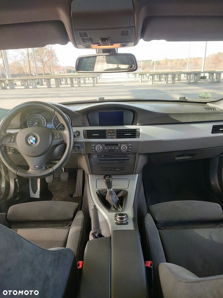 BMW Seria 3 318i Edition Sport - 12