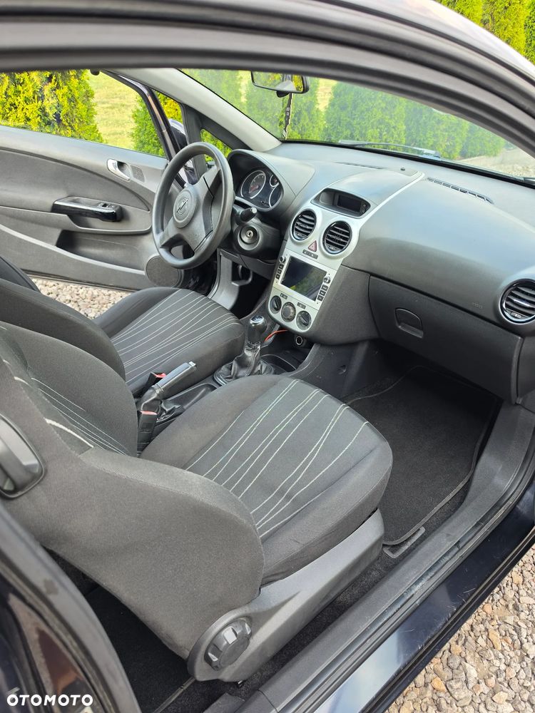 Opel Corsa 1.2 16V Enjoy - 12