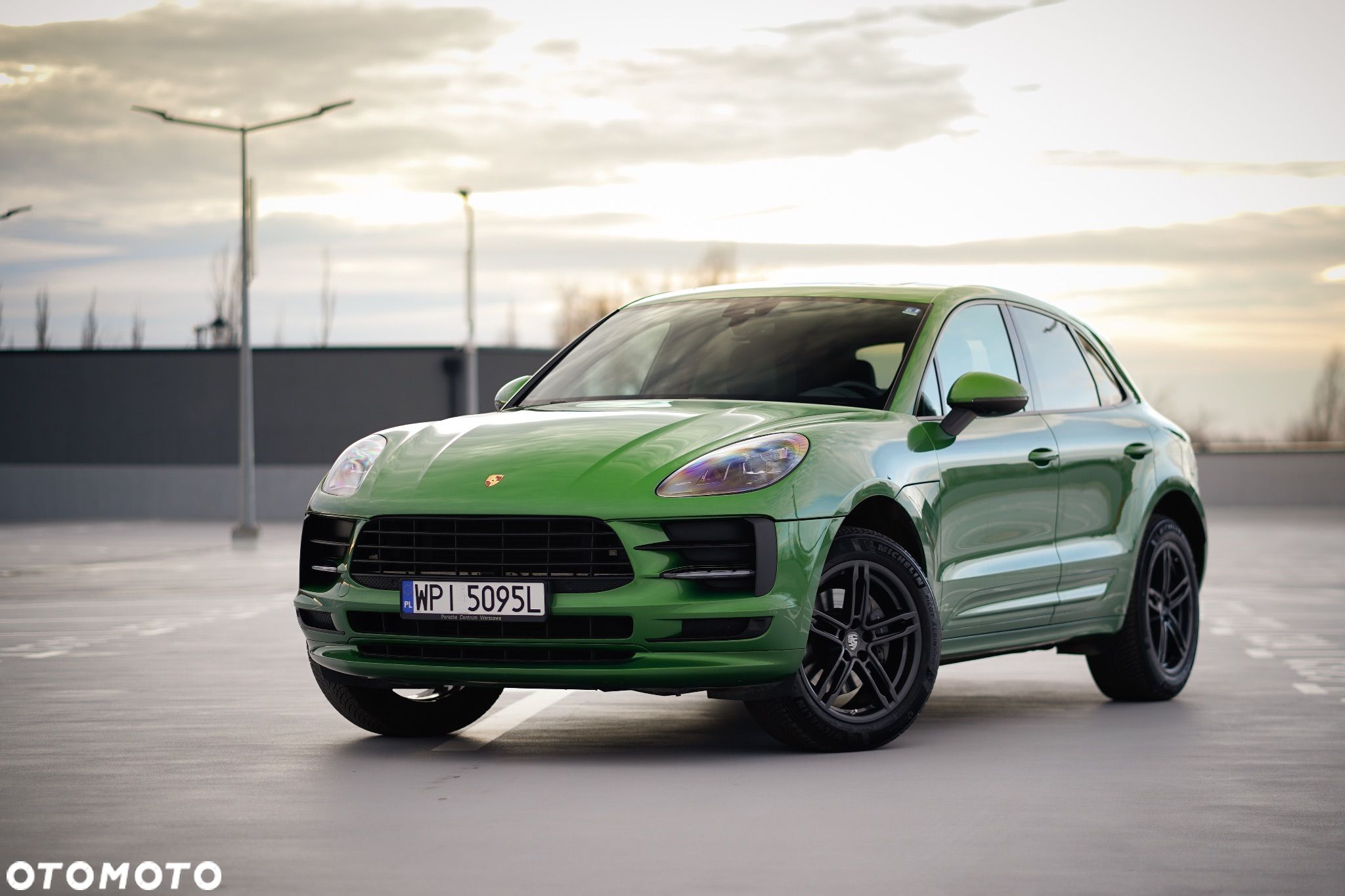 Porsche Macan Standard - 1