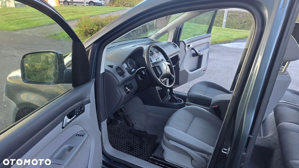 Volkswagen Caddy 1.6 Familie (7-Si.) - 23