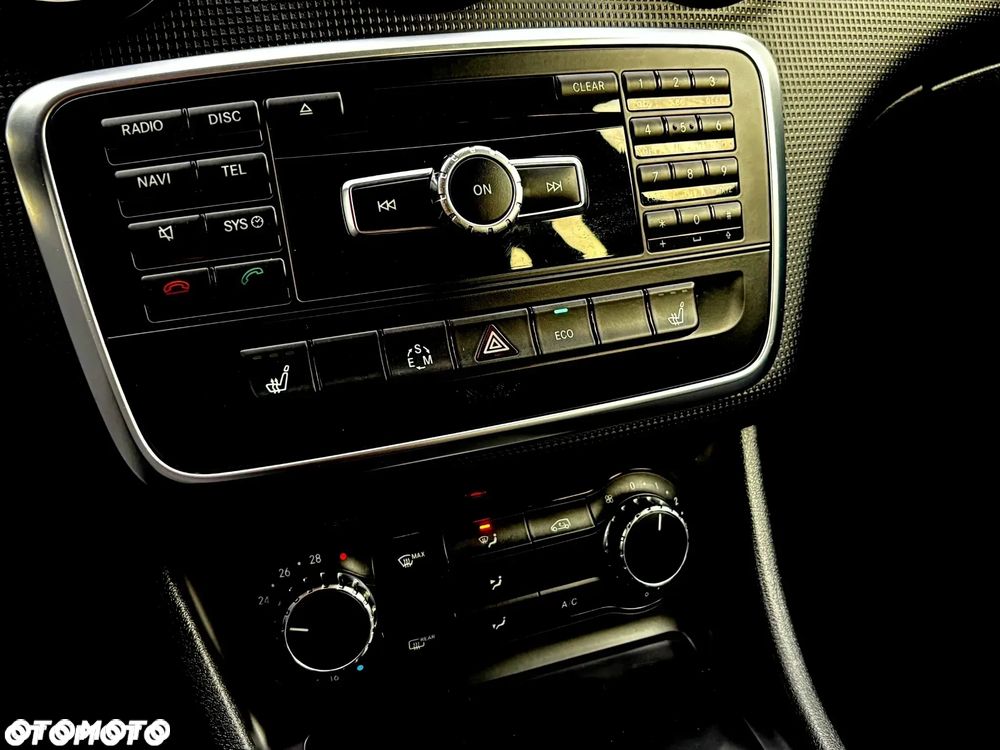 Mercedes-Benz Klasa A 180 (BlueEFFICIENCY) 7G-DCT Urban - 24