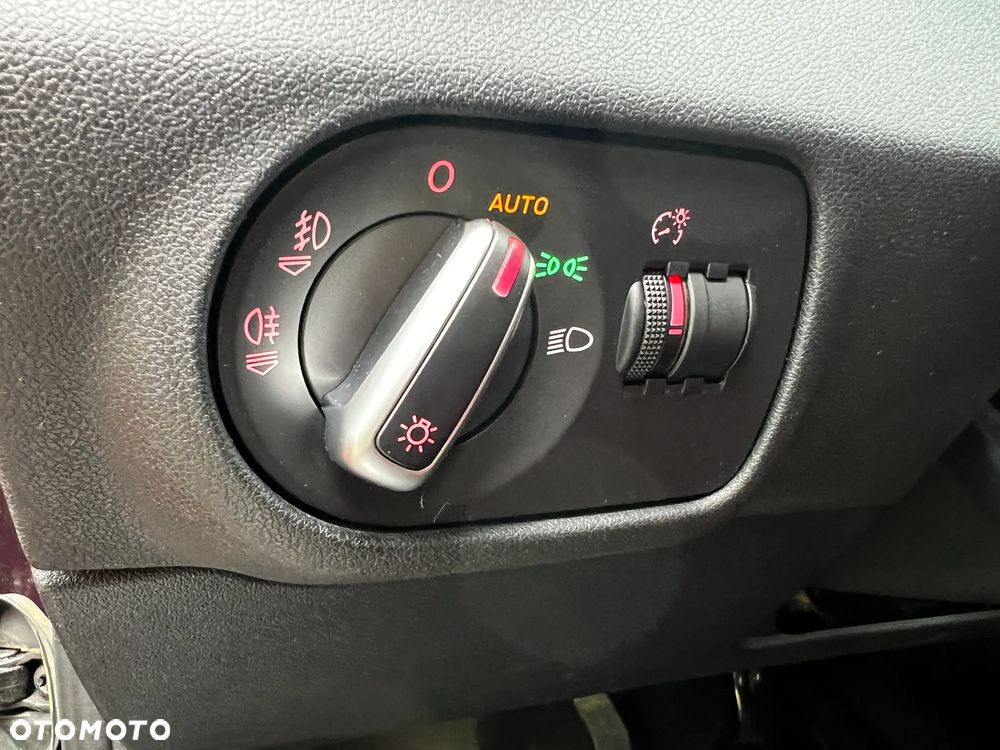 Audi A1 3-drzwiowe 1.4 TFSI S line edition m S line Sportpaket - 16