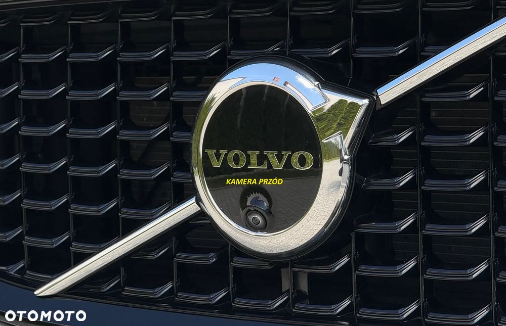 Volvo XC 60 B4 B Plus Dark - 8