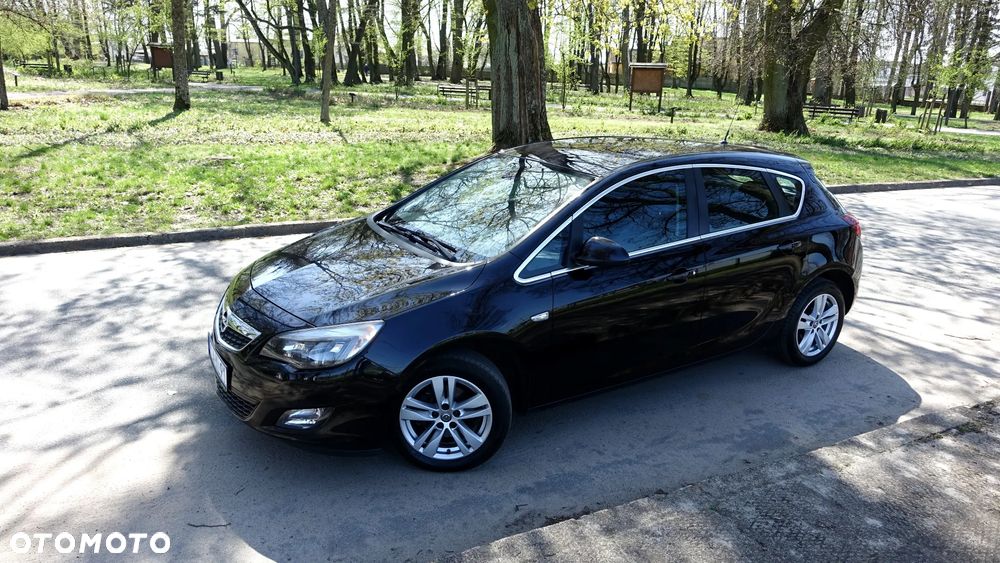 Opel Astra 1.4 Turbo Sport - 1