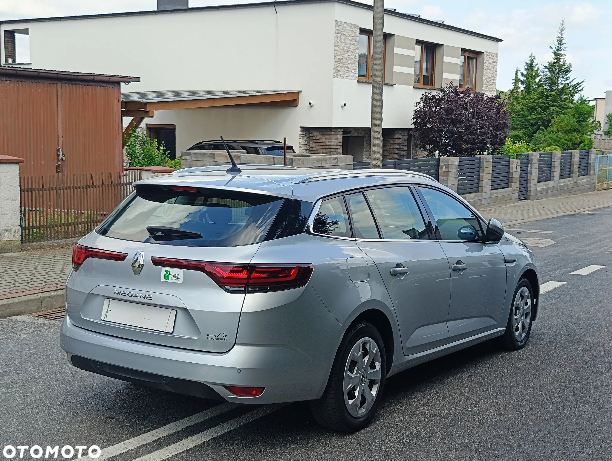Renault Megane 1.5 Blue dCi Limited - 4
