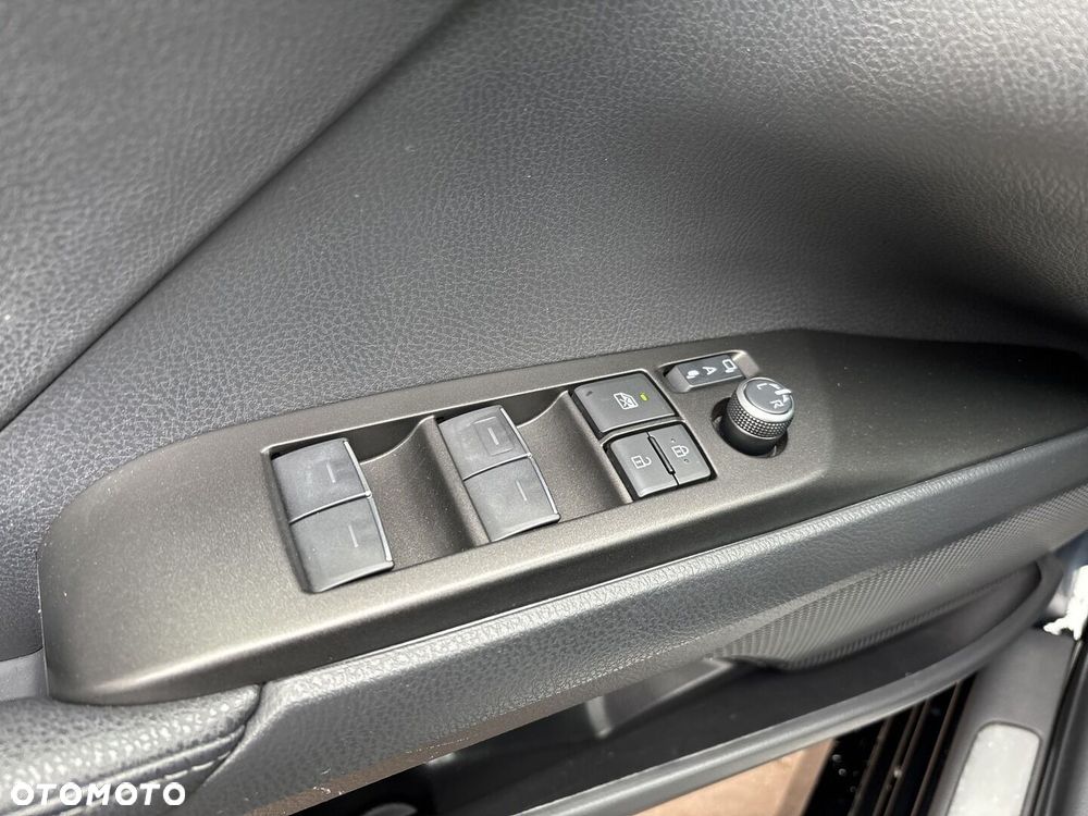 Toyota Camry 2.5 Hybrid Comfort CVT - 17