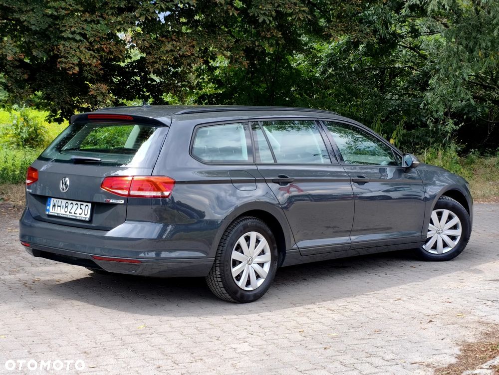 Volkswagen Passat 1.6 TDI BMT City - 3
