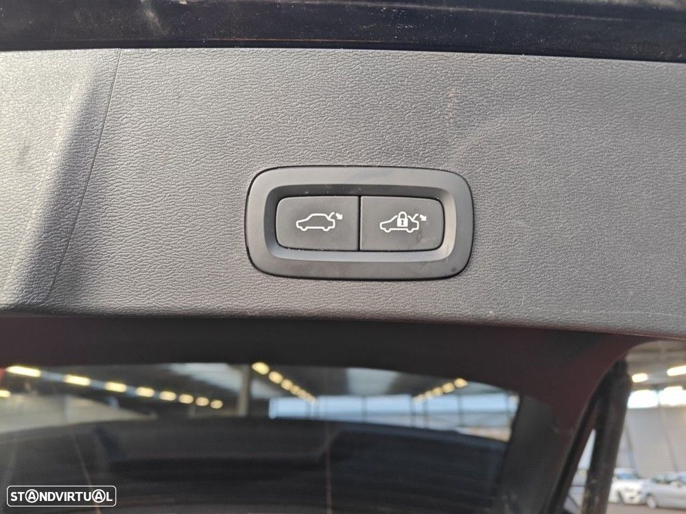 Volvo XC 40 Recharge Plus - 5