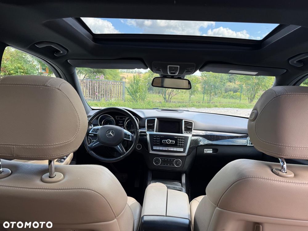 Mercedes-Benz ML - 16