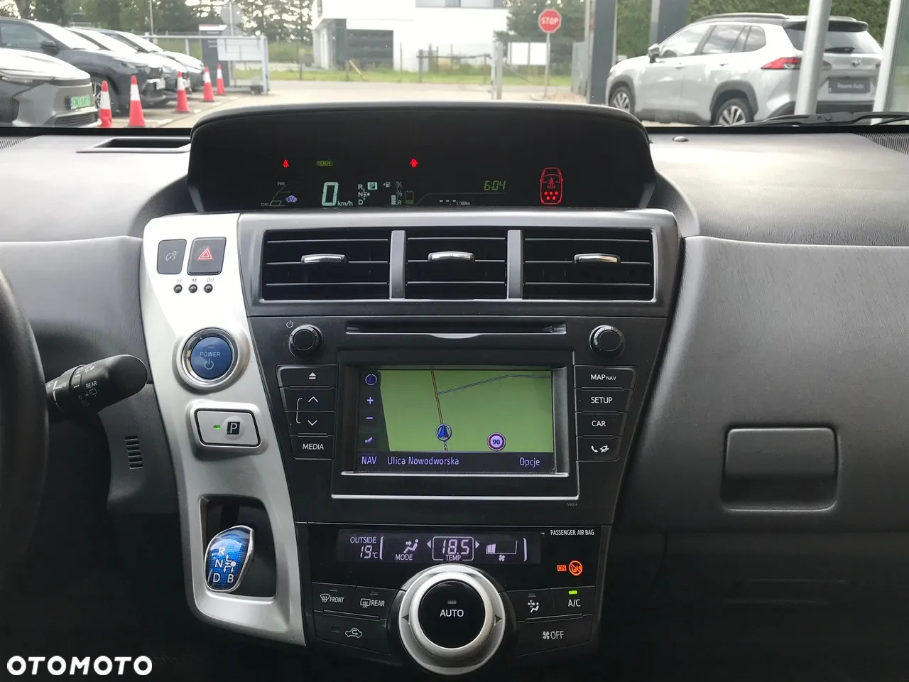 Toyota Prius+ 1.8 HSD Premium - 30