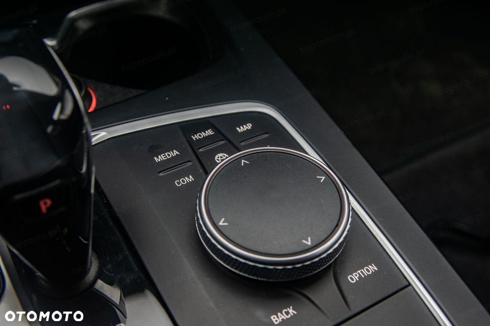 BMW Seria 1 118i Advantage - 26