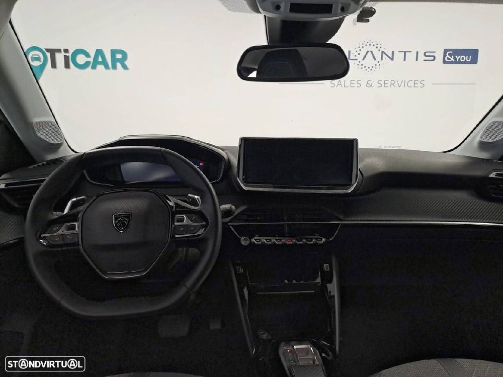 Peugeot 208 1.2 PureTech Allure EAT8 - 8