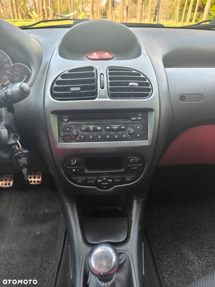 Peugeot 206 75 Grand Filou - 17