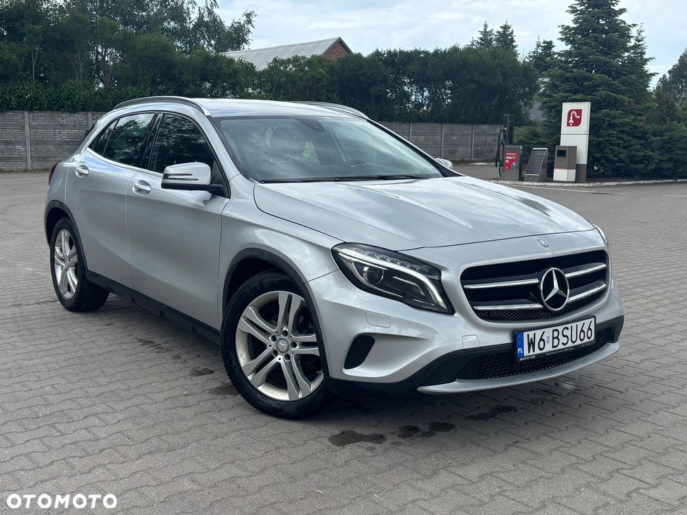 Mercedes-Benz GLA 200 d 4-Matic - 2