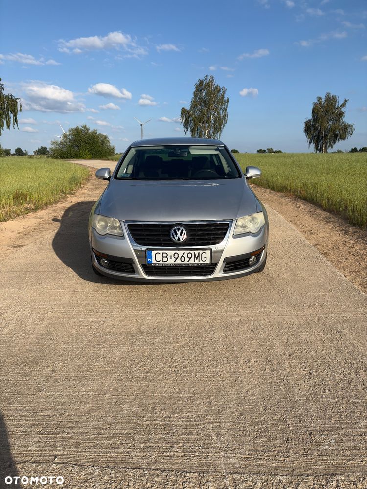 Volkswagen Passat 1.6 Comfortline - 34