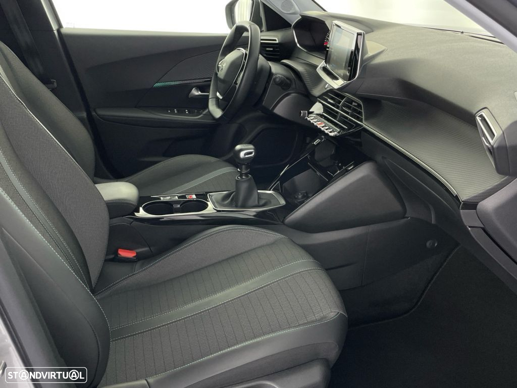 Peugeot 2008 1.2 PureTech Allure - 23