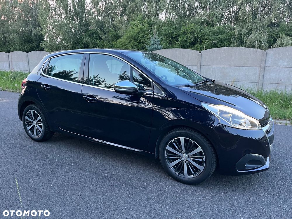 Peugeot 208 - 13