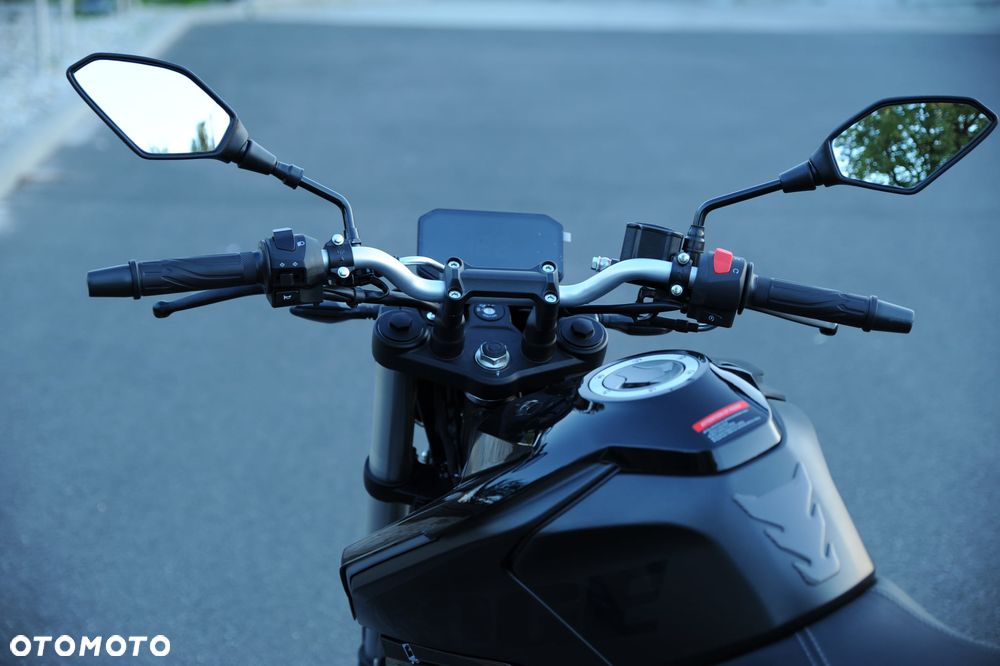 VOGE R125 - 6