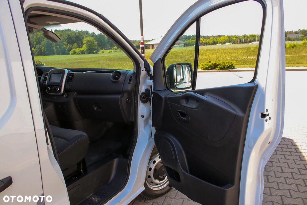 Renault Trafic - 25
