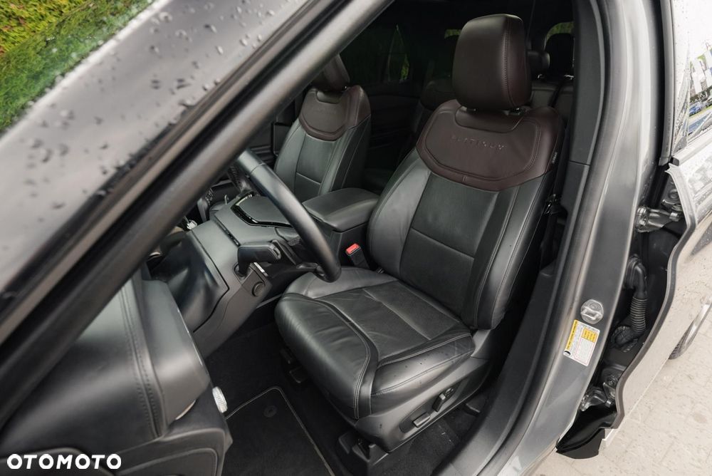 Ford Explorer - 13