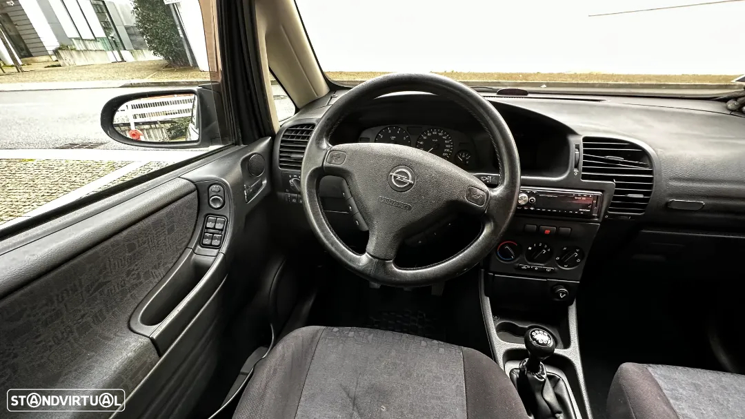 Opel Zafira - 25