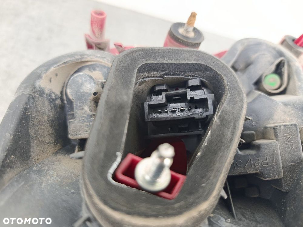 LAMPA TYLNA LEWA PEUGEOT 308 I 9680425980 HATCHBACK 3D - 10