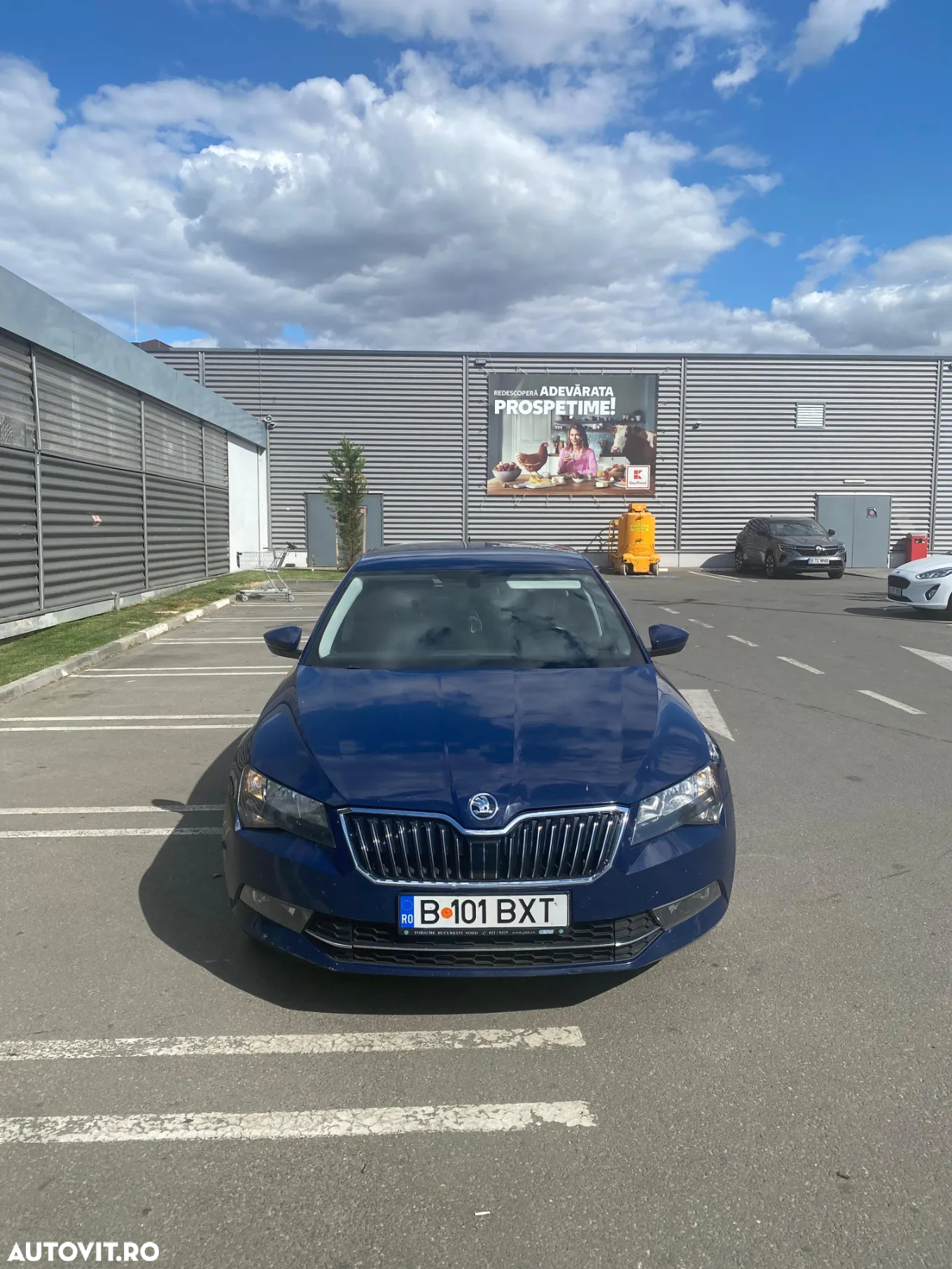 Skoda Superb 2.0 TDI DSG Style - 4