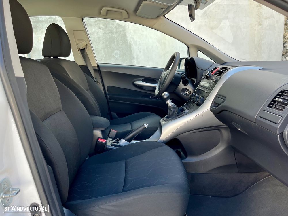 Toyota Auris 1.4 D-4D ACtive+AC - 27