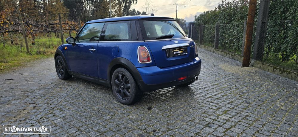 MINI 3 Portas One D - 12