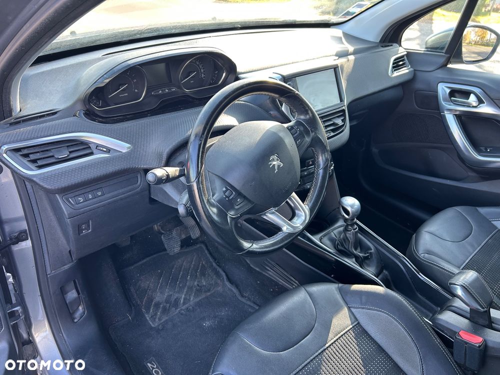 Peugeot 2008 2016 photo 5