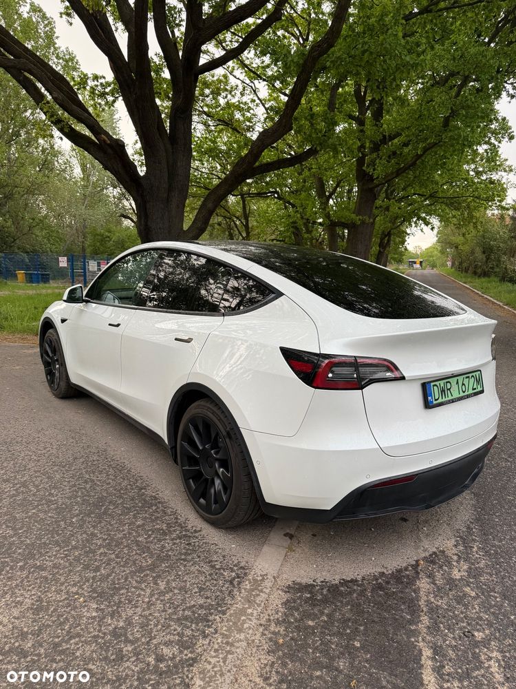 Tesla Model Y Long Range Dual Motor AWD - 9