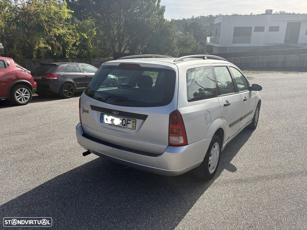 Ford Focus SW 1.4 Ambiente - 3