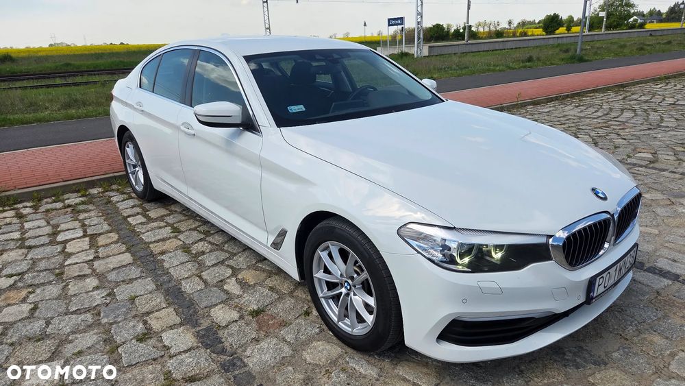 BMW Seria 5 518d - 11