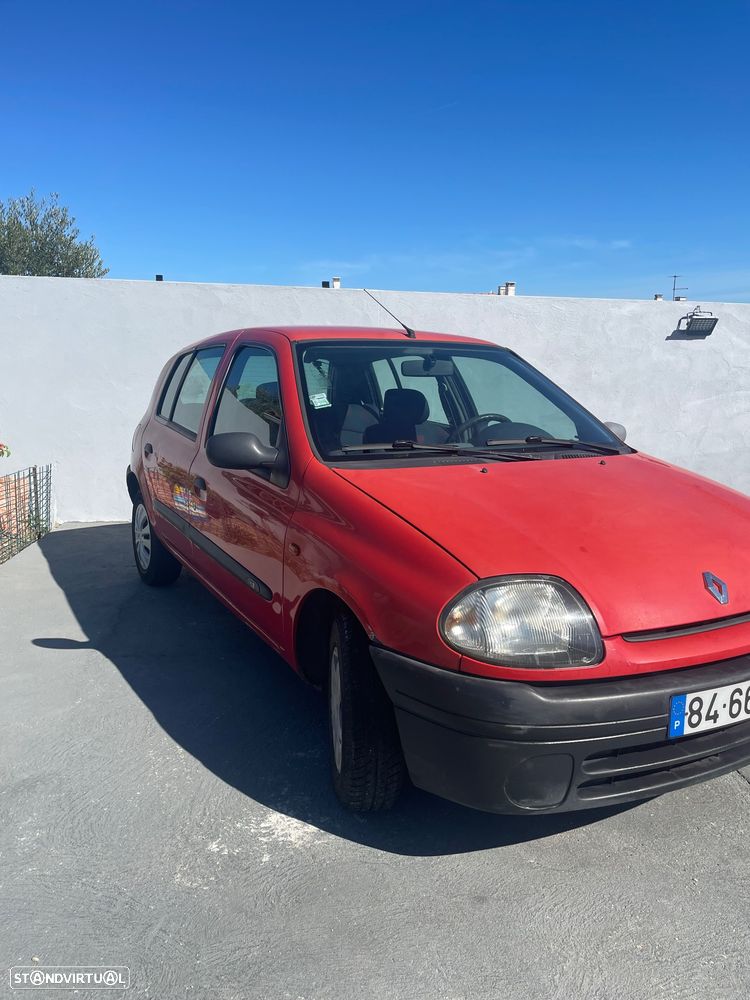 Renault Clio - 5