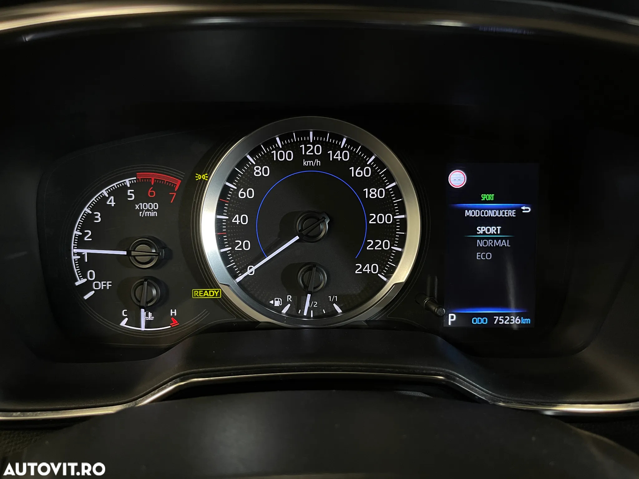Toyota Corolla 1.8 HSD Business - 25
