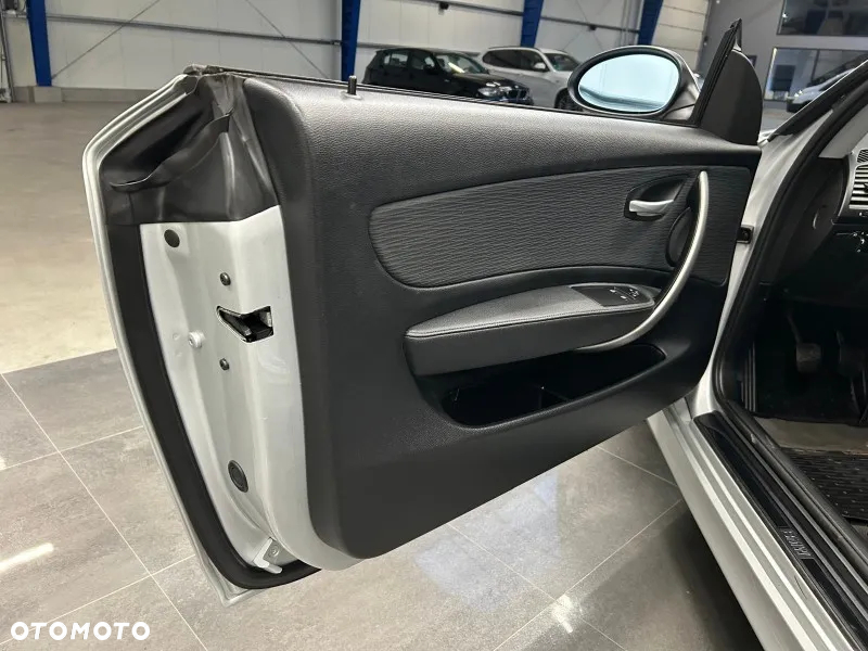 BMW Seria 1 118i - 25