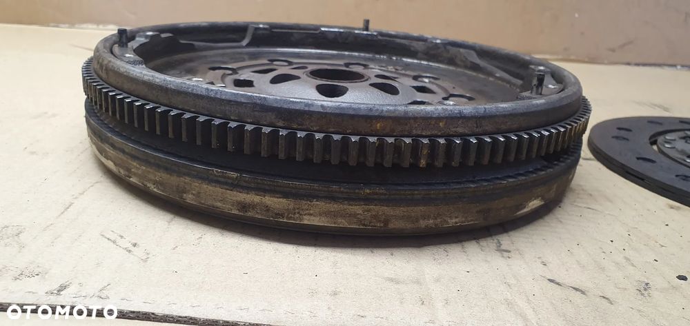 Sprzęgło tarcza docisk koło dwumas dwumasa LUK VW Passat B6 2.0 FSI - 3
