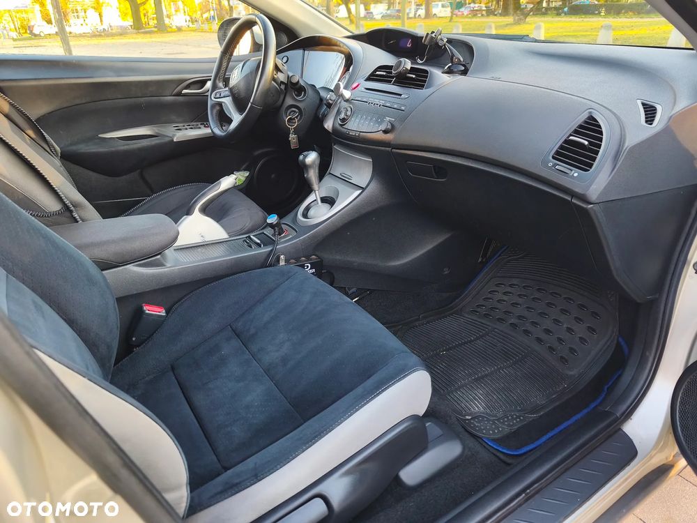 Honda Civic 2.2i-CTDi Comfort - 8