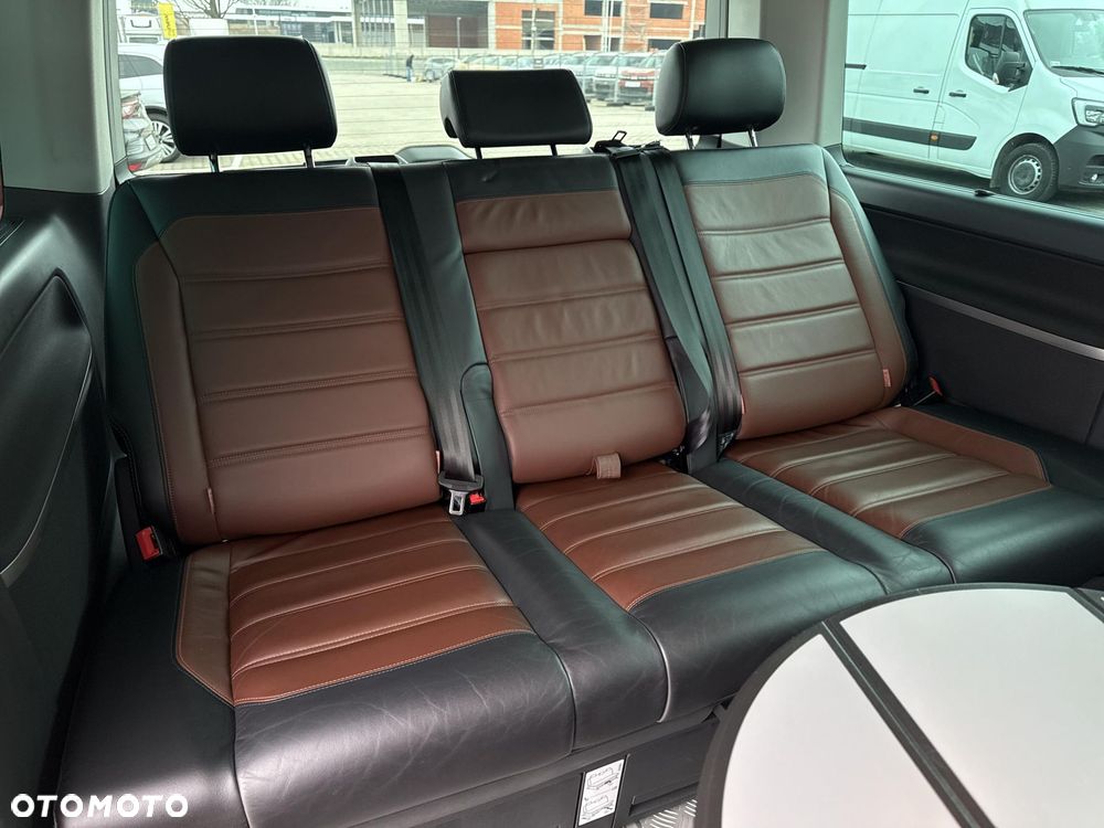Volkswagen Multivan - 14