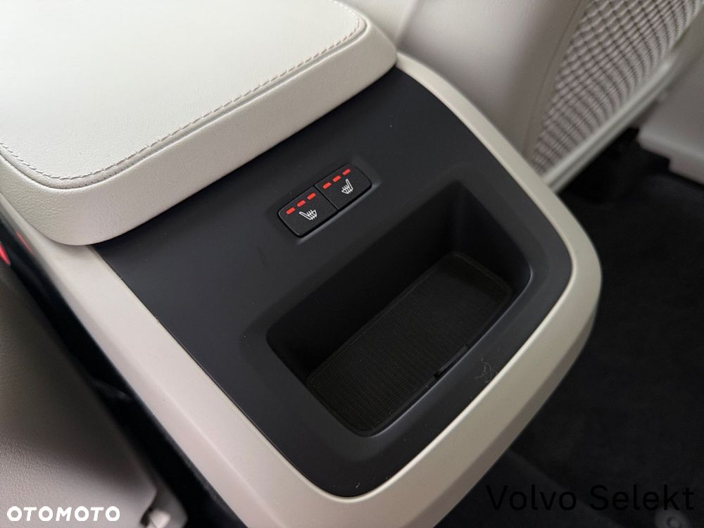 Volvo XC 90 - 16