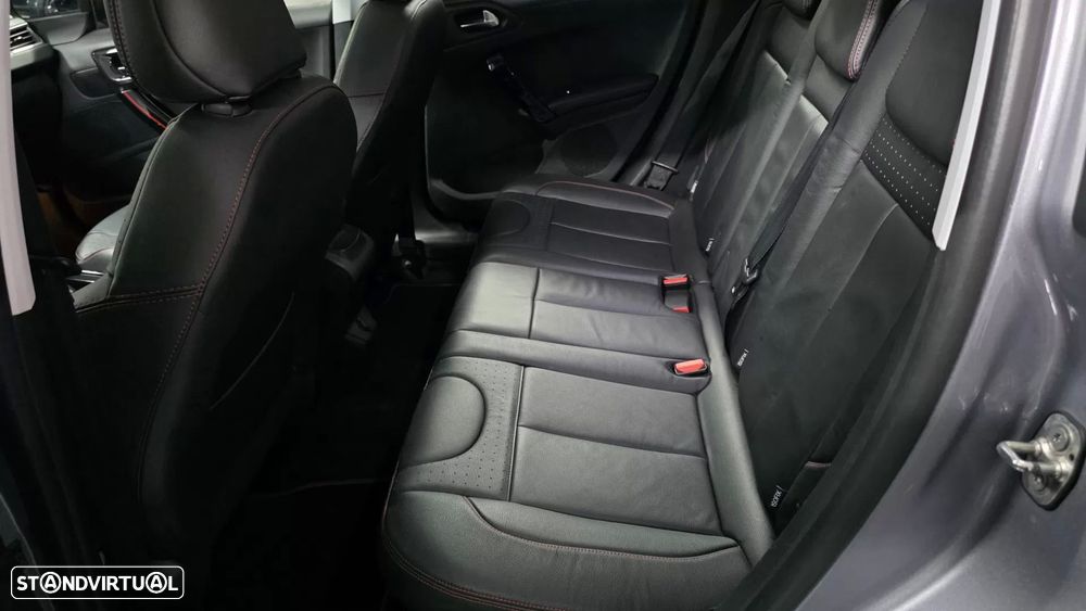 Peugeot 2008 PureTech 130 Stop&Start GT-Line Edition — fotografia 23