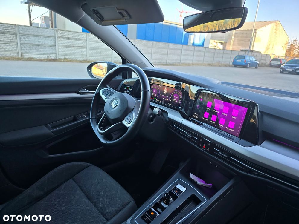 Volkswagen Golf - 33