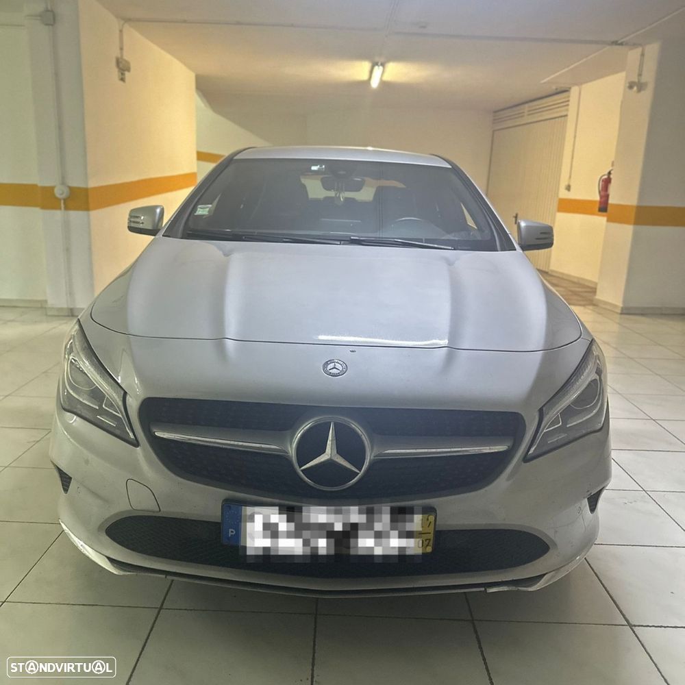 Mercedes-Benz CLA 180 d Urban - 4